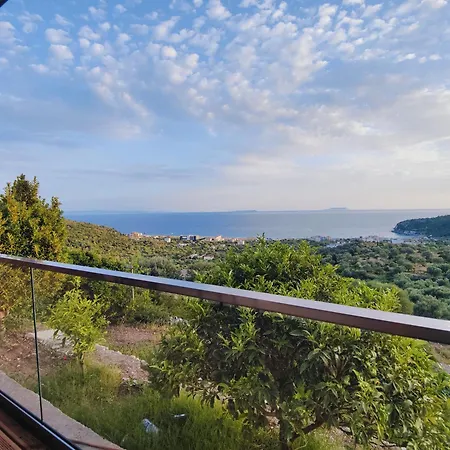 Lofos منزل ريفي *